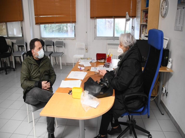 FOTO E VIDEO / “Vogliono sottrarre il centro di Valle ai malati di autismo: siamo indignati”. Avellino, 100 famiglie chiedono risposte a Comune e Asl