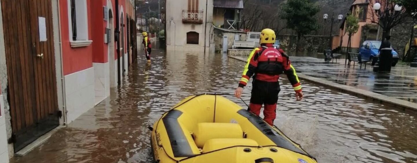 VIDEO / Celzi di Forino verso la soluzione estrema: evacuazione definitiva. Il Prefetto: “Ogni cosa fatta non ha funzionato”