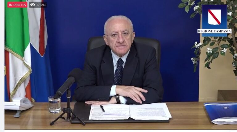 “No vax? Vadano al diavolo, non perdiamo tempo”: De Luca spara a zero