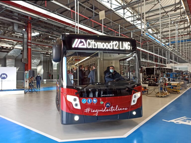 Doccia fredda per Industria Italiana Autobus di Flumeri. Fermo produttivo per due settimane