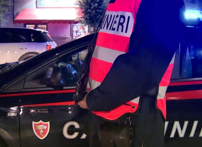 Avellino, rubano un Suv: tre persone denunciate