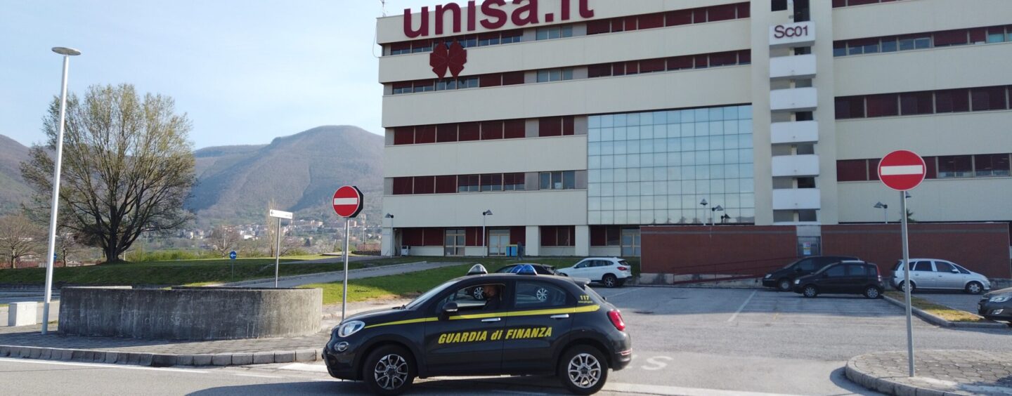 Dall’iscrizione agli esami passando per le tasse: carriere universitarie truccate a Fisciano