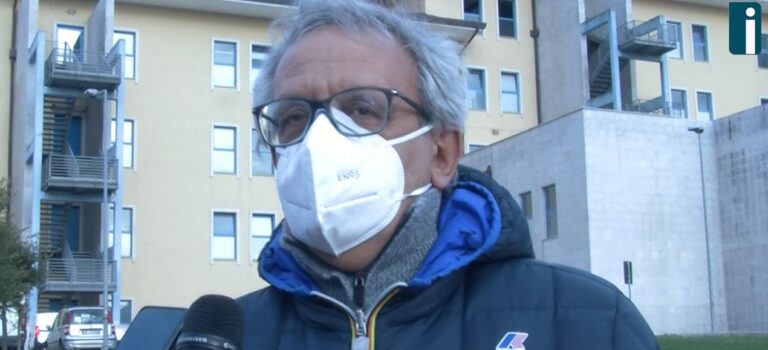 VIDEO / “50 giorni di rianimazione, in molti mi davano per spacciato. Invece lotto più di prima”. Covid, il dottore Sanseverino un anno dopo