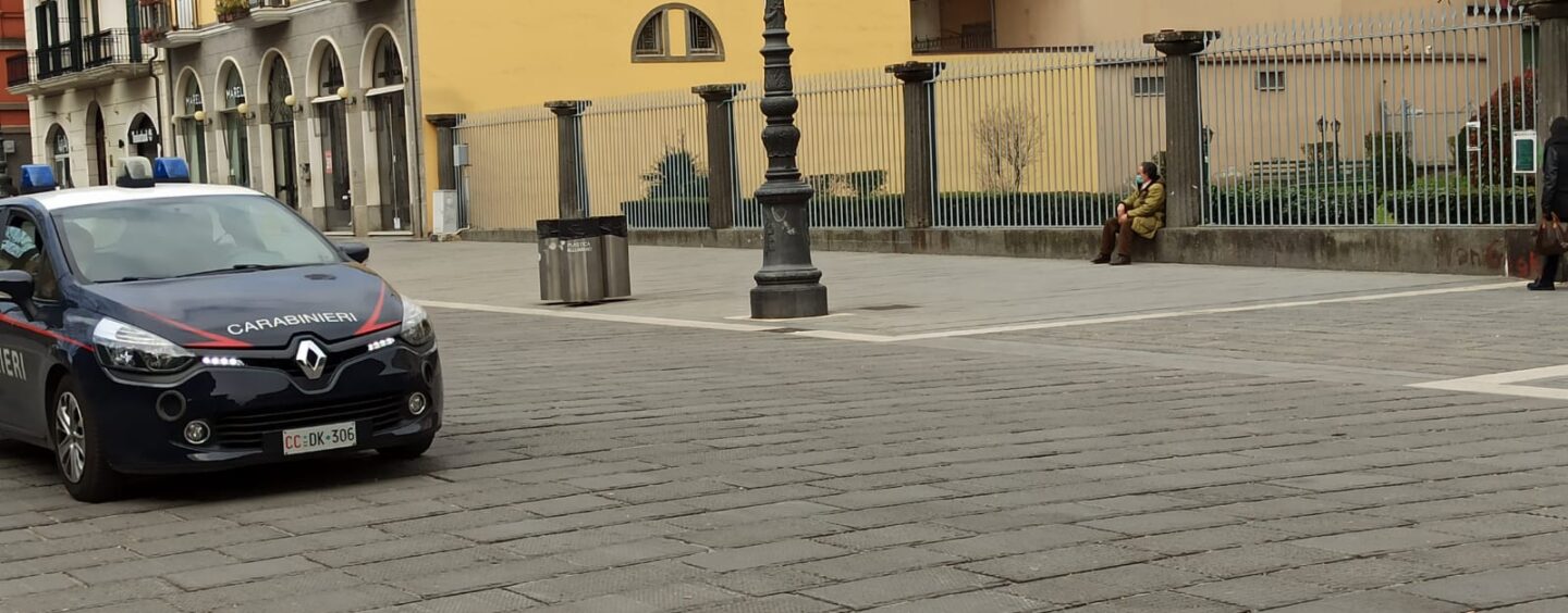Notte di follia in viale Italia, ore contate per chi ha premuto il grilletto. Riunione d’urgenza in Prefettura