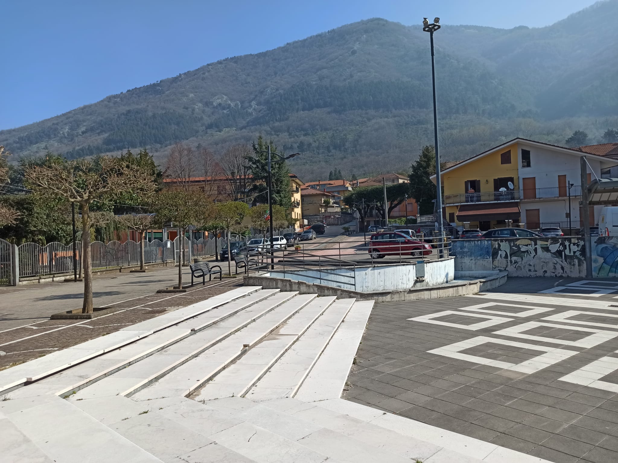 FOTO E VIDEO / Santa Lucia di Serino, troppi contagi paese fantasma. La gente si affida al FOTO E VIDEO / Santa Lucia di Serino, troppi contagi paese fantasma. La gente si affida al