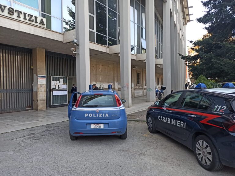 “Ti scanno” alla ex,  aggredi’ gli agenti che lo bloccarono: condanna e revoca dei domiciliari