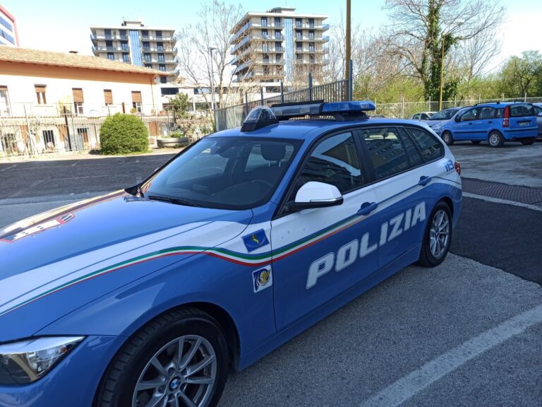 Avellino, cade dalla moto in viale Italia. Non avrebbe potuto guidarla: denunciato