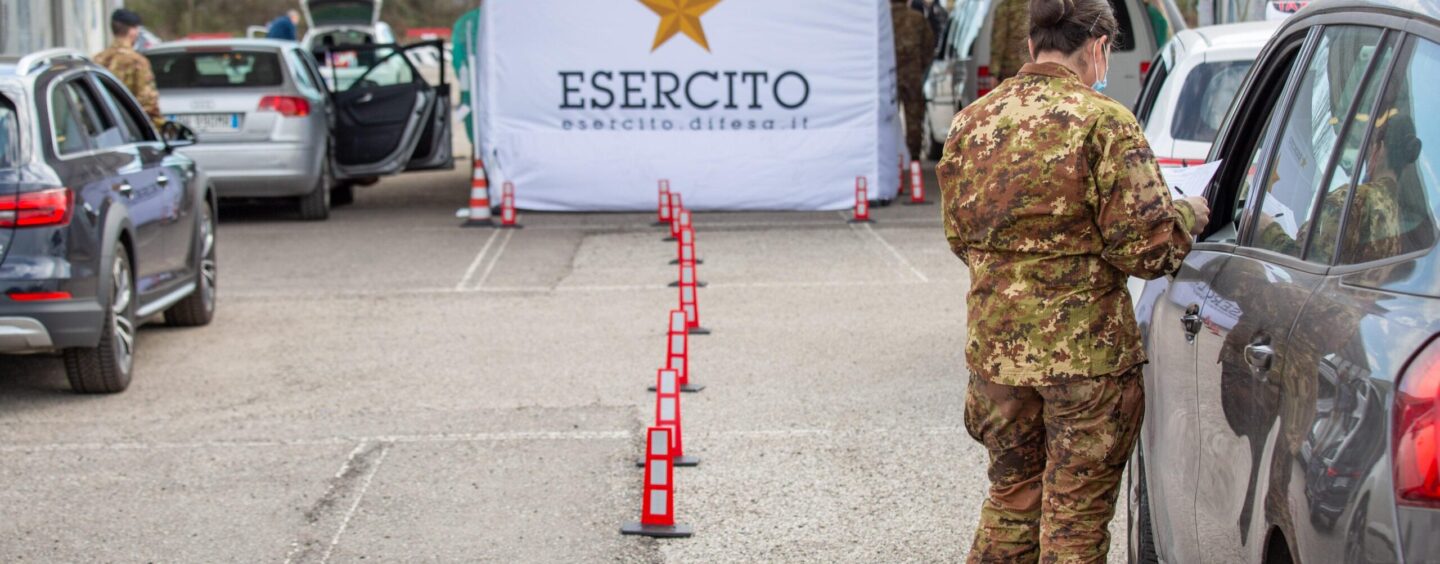 Esercito in campo: 125 “drive through” anticovid in tutto il Paese. Ad Avellino è tutto pronto, arrivato anche il frigorifero