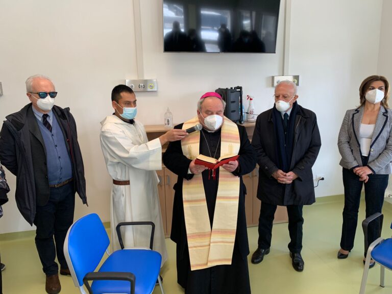 FOTO E VIDEO / “Irpinia unica provincia ad avere due centri pubblici per l’autismo, siamo vicini alle famiglie”. De Luca al “Criscuoli-Frieri”