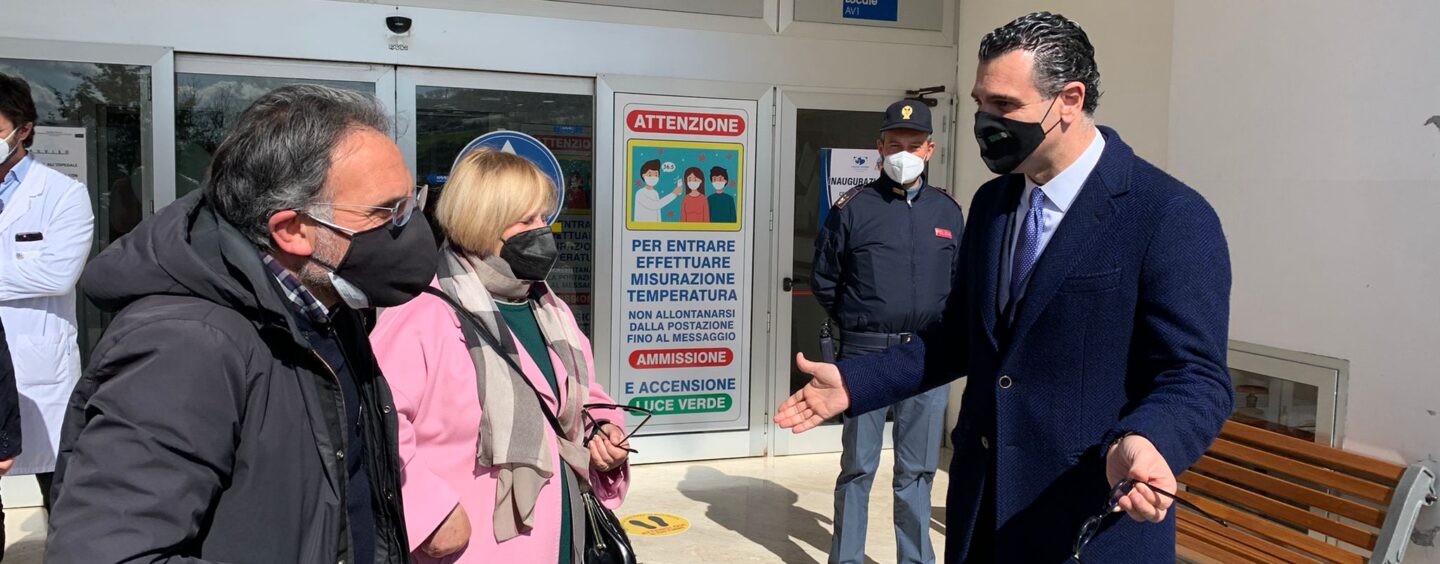 “Verifica e rimpasto, due parole che non annovero nel mio vocabolario. Ma presto nominerò assessore ai Fondi Europei e al marketing territoriale”. Avellino, la “crisi” vista dal sindaco