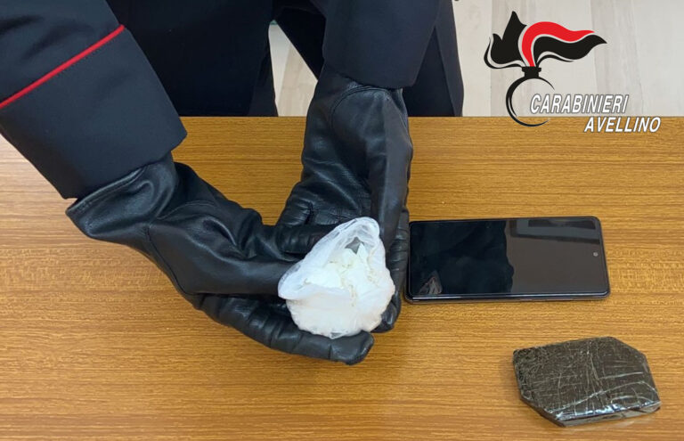 Caposele, in auto con 50 grammi di coca. Tenta la fuga: inseguito e arrestato