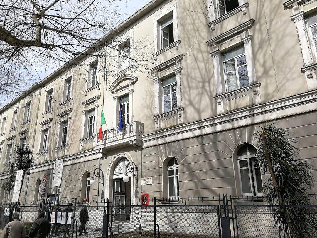 Avellino – Scuola Media F. Solimena