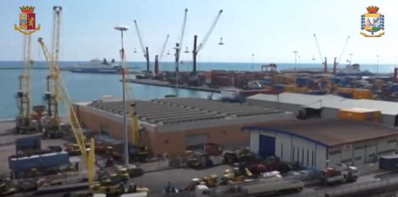 Porto di Salerno, sequestrati due borsoni con oltre 65 kg di cocaina: avrebbero fruttato milioni di euro