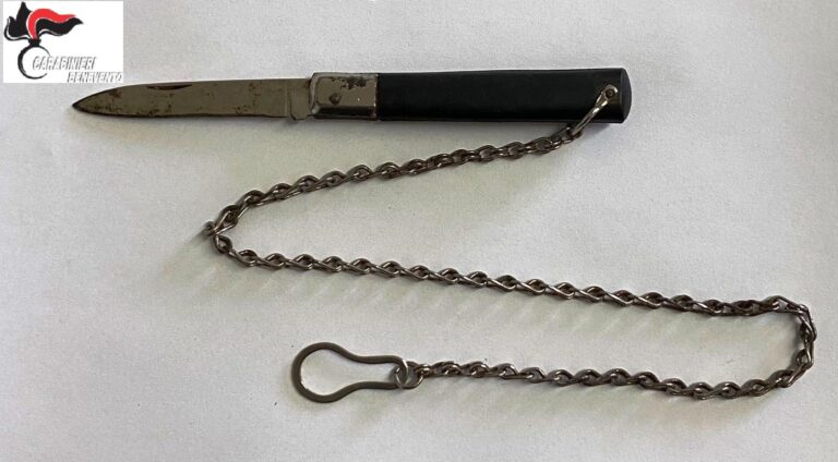 San Marco dei Cavoti, in giro con un coltello: denunciato dai carabinieri