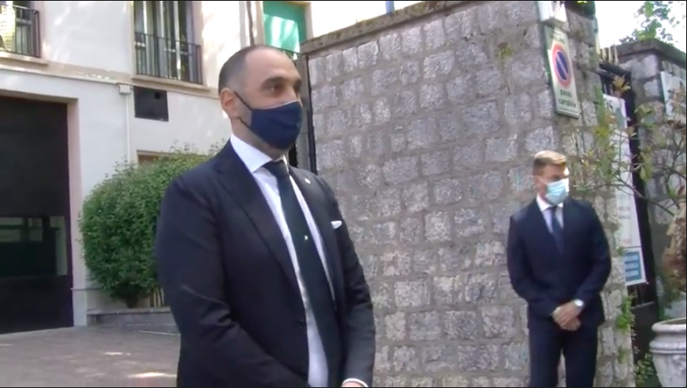 VIDEO/ Gubitosa visita l’hub della Caserma Berardi: “Stupito dall’organizzazione. Così l’Irpinia presto ripartirà”