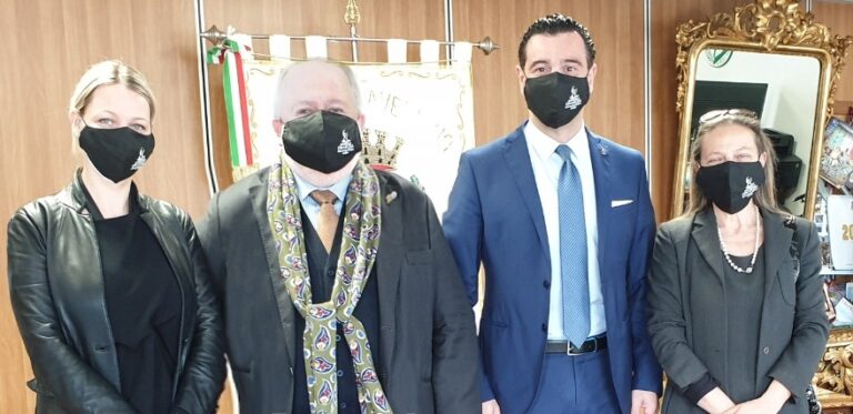 Cimarosa: incontro tra il presidente Mottola, la direttrice Della Sala e l’amministrazione comunale