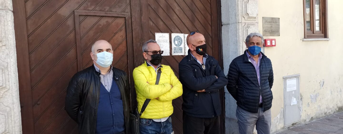 FOTO / Finalmente. Martedì riparte il mercato bisettimanale. A Campo Genova. “Ma tutto in via provvisoria”