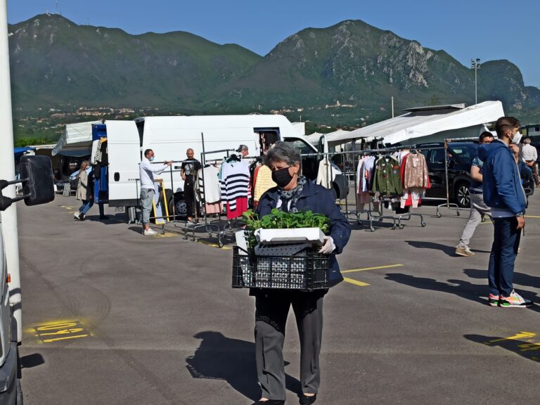 Il mercato resta a campo Genova fino al 31 dicembre