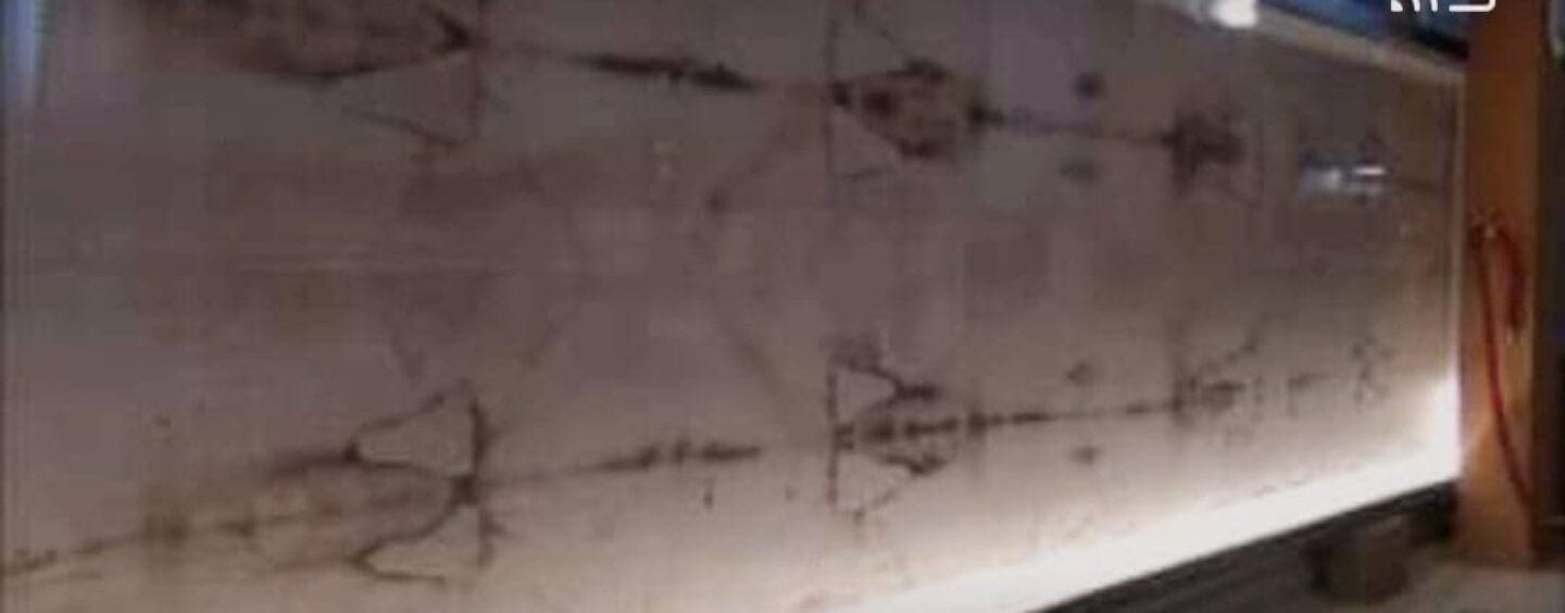 La copia autentica della Sacra Sindone esposta al Santuario di Carpignano a Grottaminarda /VIDEO