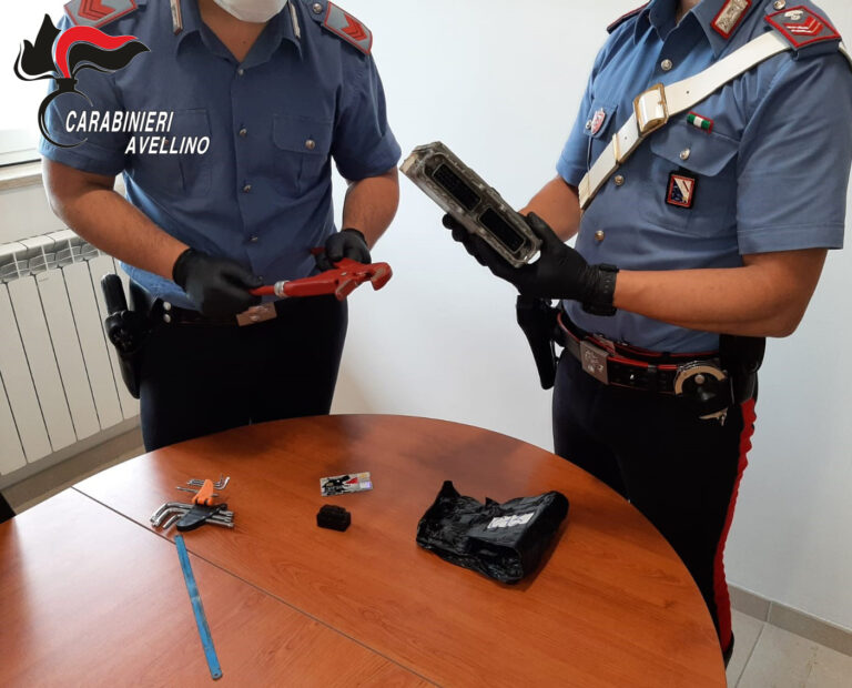 Grottaminarda, sorpresi in periferia con arnesi da scasso: denunciati e allontanati