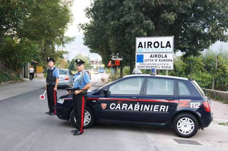 Airola, 3 denunce per furto tubo scarico di un’auto