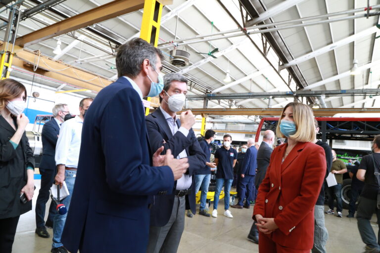 FOTO / Industria Italiana Autobus, il ministro Orlando visita lo stabilimento di Bologna