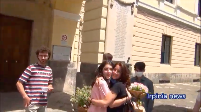 VIDEO/ 4.600 studenti irpini all’esame di maturità: “Emozionante, ma contenti sia finita”