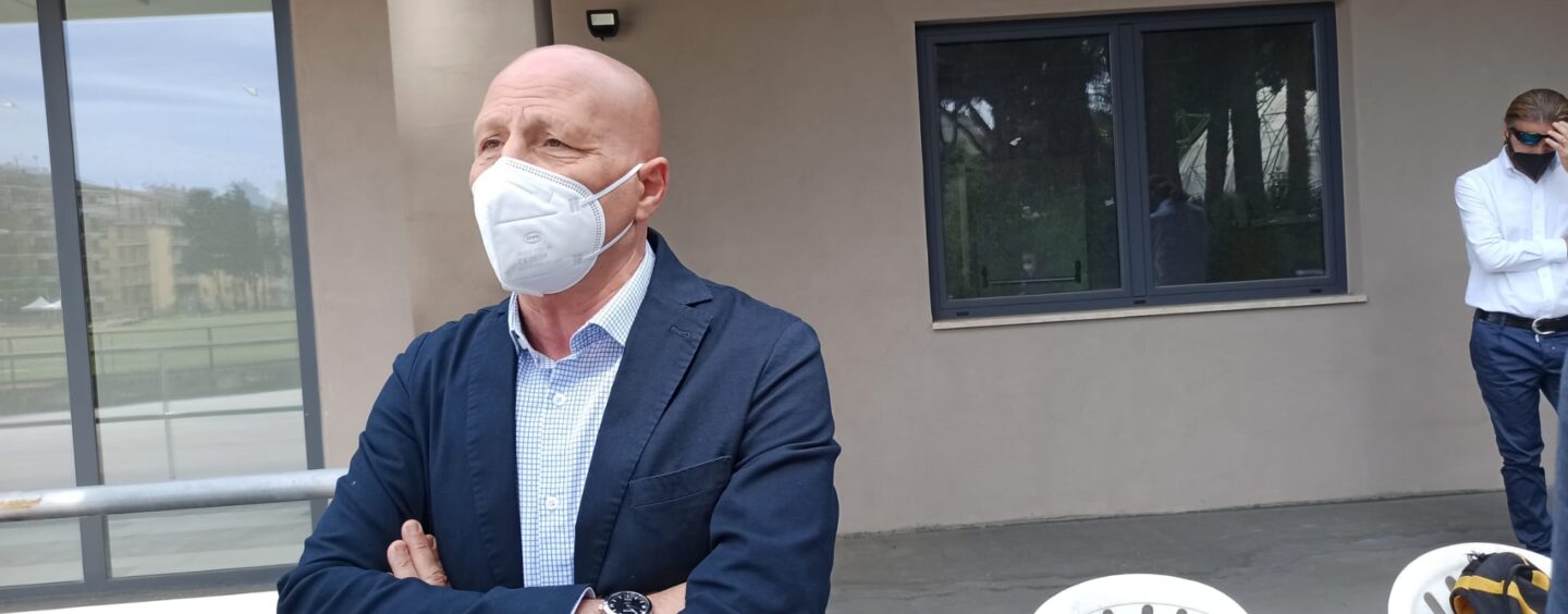 Avellino, Piazza Libertà e gli atti vandalici al bagno. “Ci sono delinquenti che lo hanno preso di mira: presto un custode fisso”