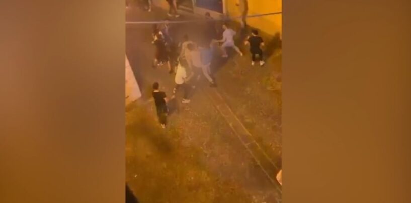Ariano Irpino, rissa tra ragazzi in via D’Afflitto/VIDEO