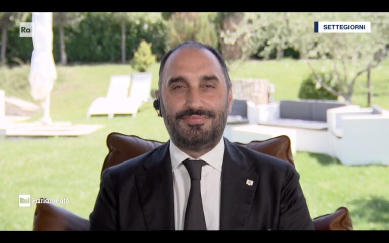 Gubitosa (M5S): a breve via le mascherine all’aperto
