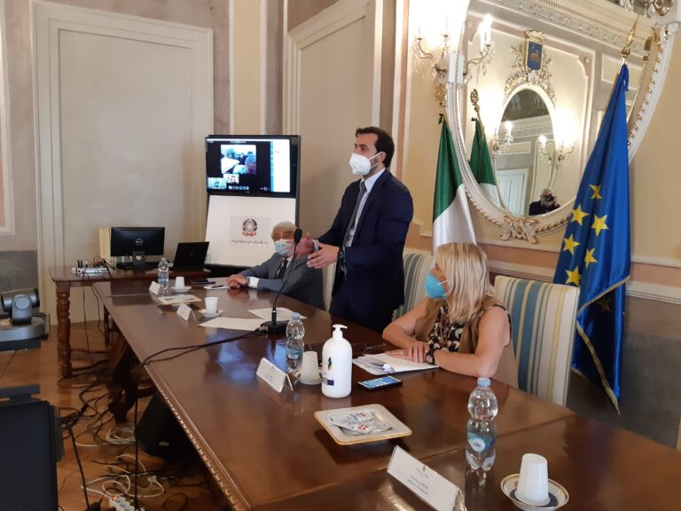 Mobilità, Sibilia incontra Trenitalia. “Presto con un solo click il biglietto da Avellino a Napoli Afragola”