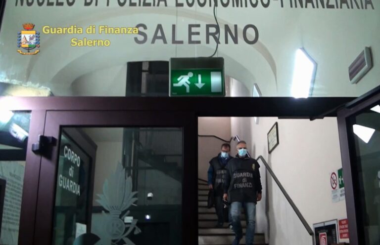 Cocaina nello smart shop: arrestato un 45enne