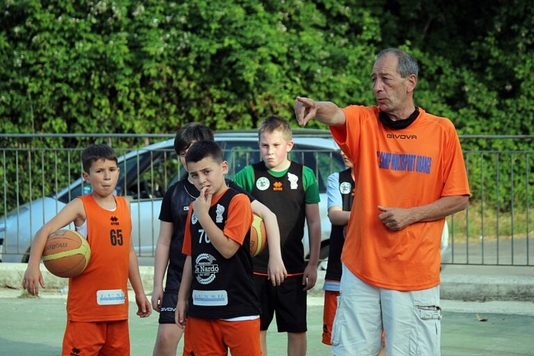 FOTO / In palestra e in periferia, l’Acsi “alleva” piccoli campioni. Il minibasket a San Tommaso è un successo