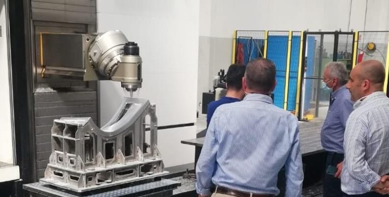 L’Asi visita la Ctm di Pianodardine: l’azienda pronta all’ampliamento