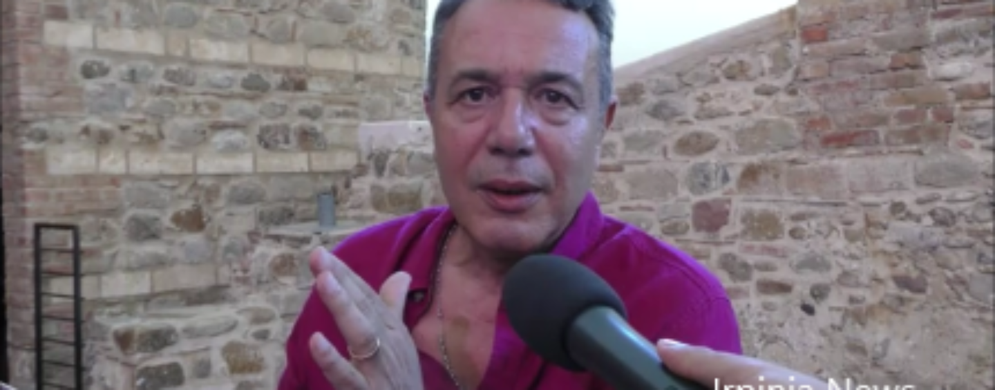 Federico Salvatore, show a Cairano: “La mia infanzia trascorsa a Bagnoli Irpino e quei bagni al lago Laceno”/VIDEO