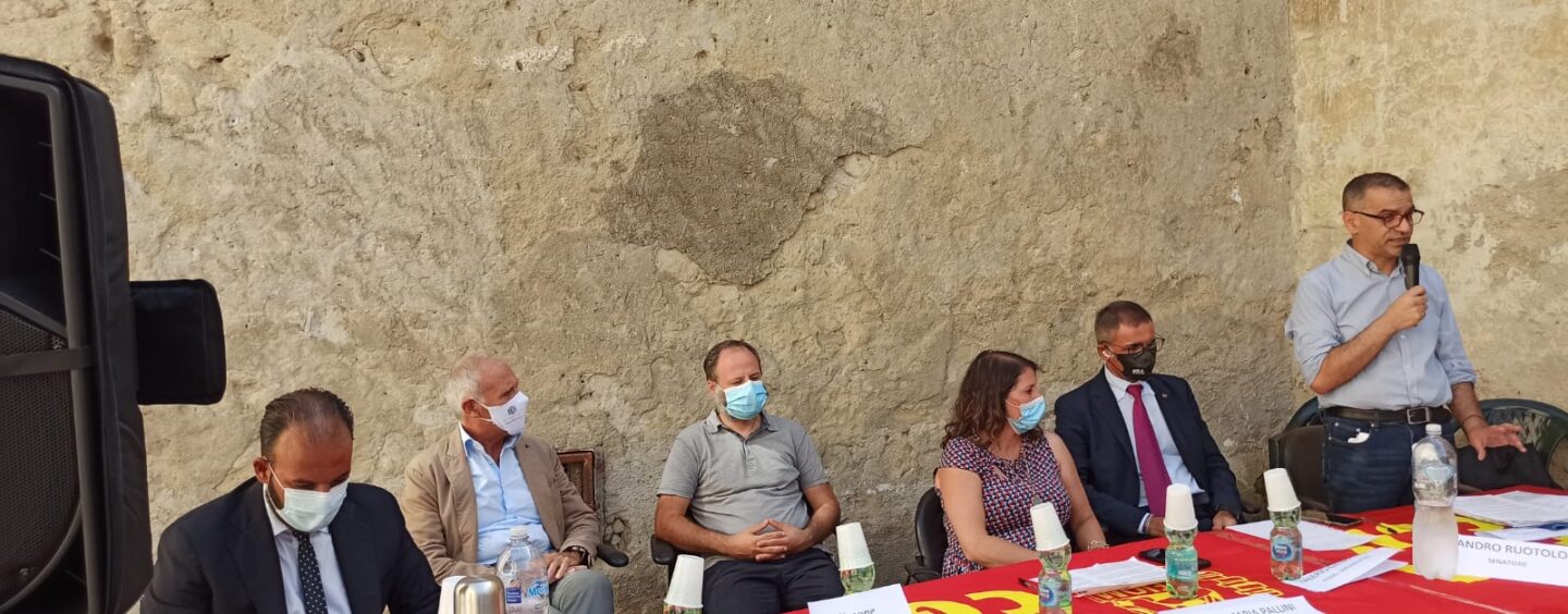 FOTO / Pratola, la Fiom incalza: “Chiediamo risposte, il motore diesel Ducato è come mettere un gettone nello smartphone”