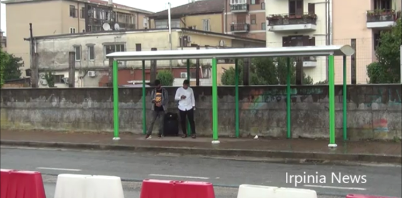 Avellino, montate le pensiline al terminal bus di via Fariello dall’Air/VIDEO
