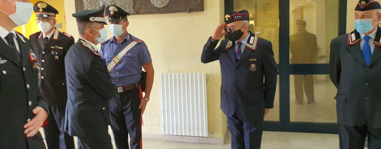 FOTO / Importante incarico a Firenze, il generale Stefanizzi saluta i carabinieri di Avellino