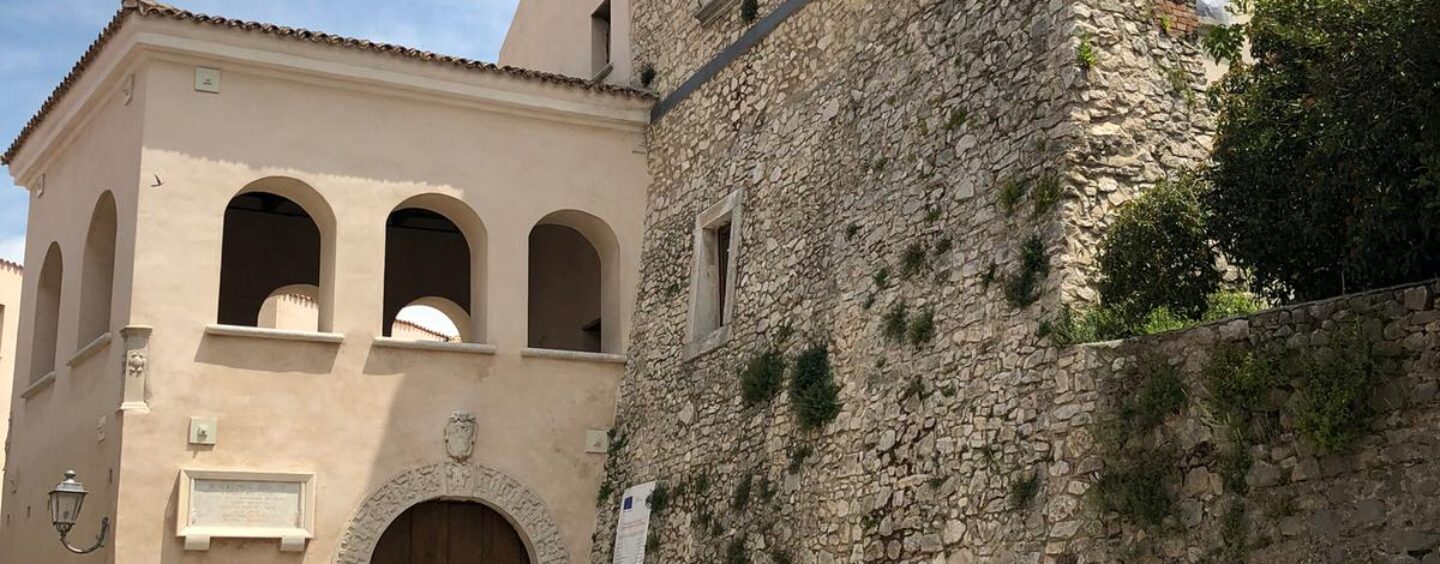 Lapio, Palazzo Filangieri: mostra di fotografie, visite guidate e spettacolo di Ferragosto