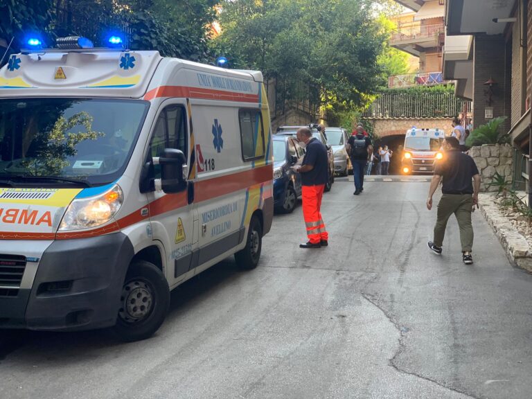 FOTO / Incendio in appartamento a Parco Abate, una persona in ospedale IN AGGIORNAMENTO