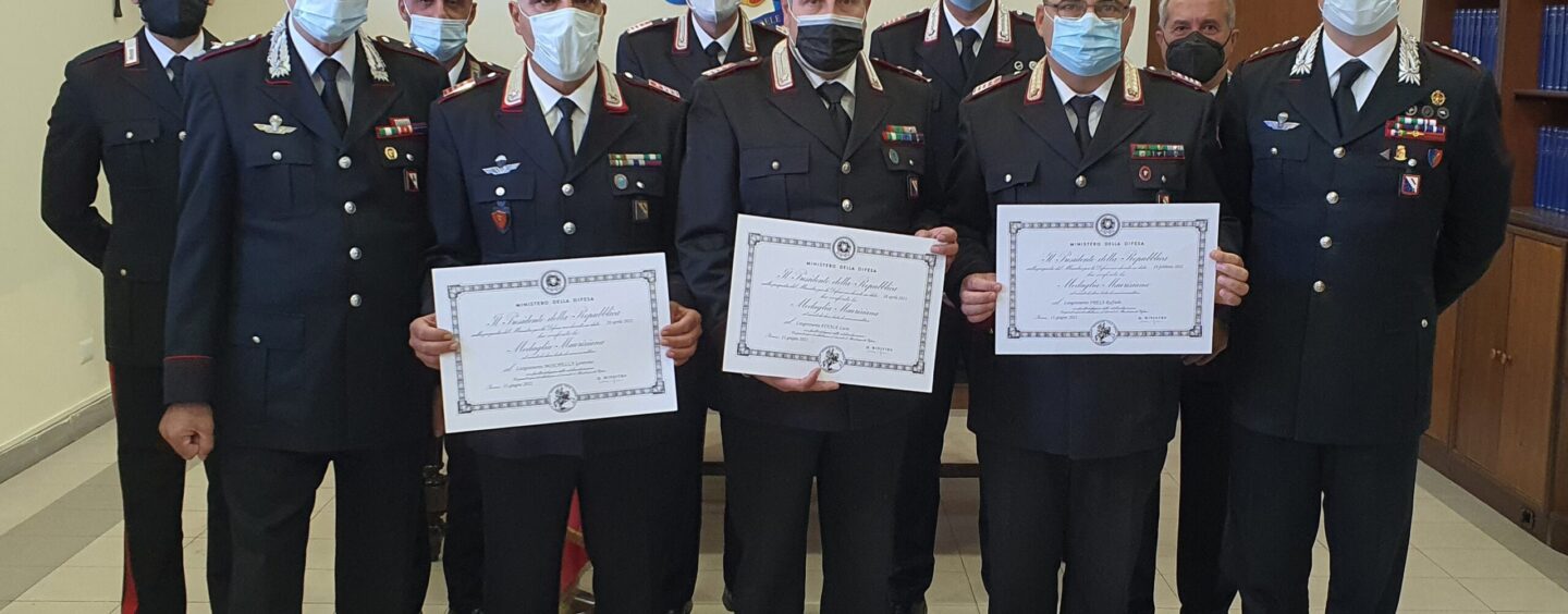 Avellino: Medaglia Mauriziana al Merito per i luogotenenti carica speciale dei Carabinieri, Fresa, Finale e Moschella