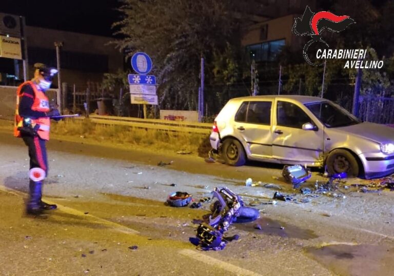 Ariano, scontro mortale tra una Yamaha e una Golf: nulla da fare per il centauro 25enne