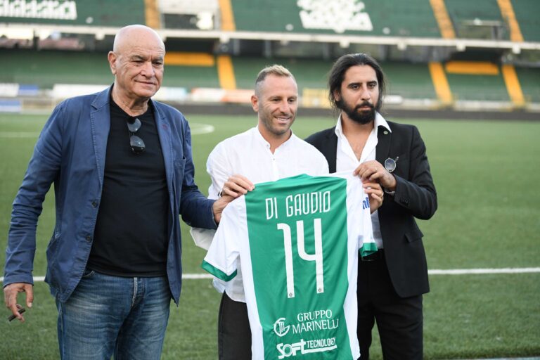 Avellino, Di Gaudio si presenta: “Qui per lottare per qualcosa d’importante”