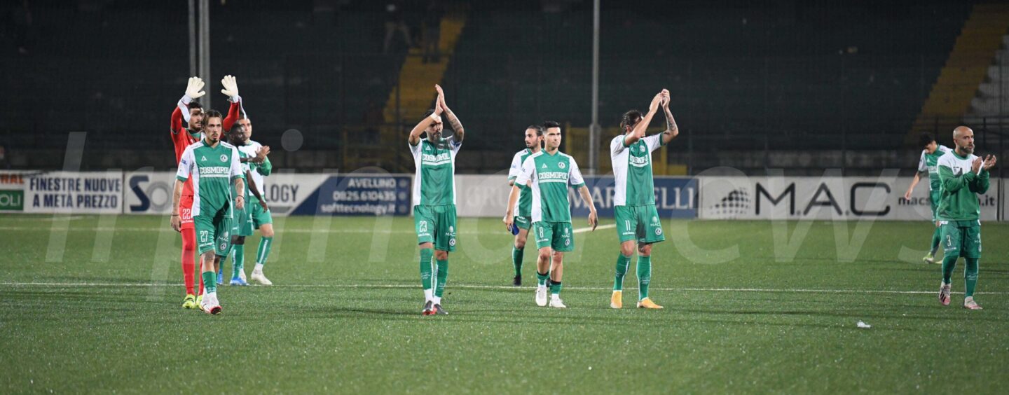 Avellino è notte fonda contro il Monterosi, Adamo e Costantino mandano al tappeto i lupi