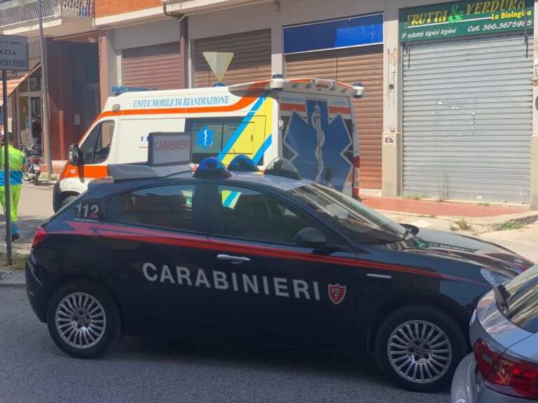 Tragedia in centro ad Avellino, un uomo si è accasciato al suolo ed è morto