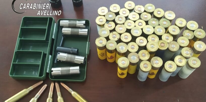 Nascondeva parti di armi e munizioni in cantina: smascherato 60enne di Serino
