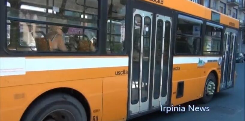 Air, ad Avellino tornano i bus del secolo scorso: l’ira dei pendolari/VIDEO