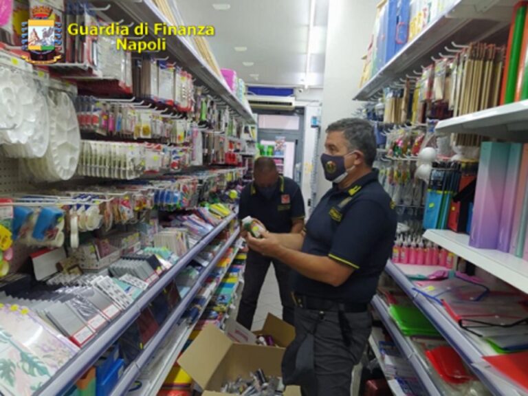 Guardia di Finanza di Napoli: sequestrati oltre 3 milioni di prodotti contraffatti o non sicuri