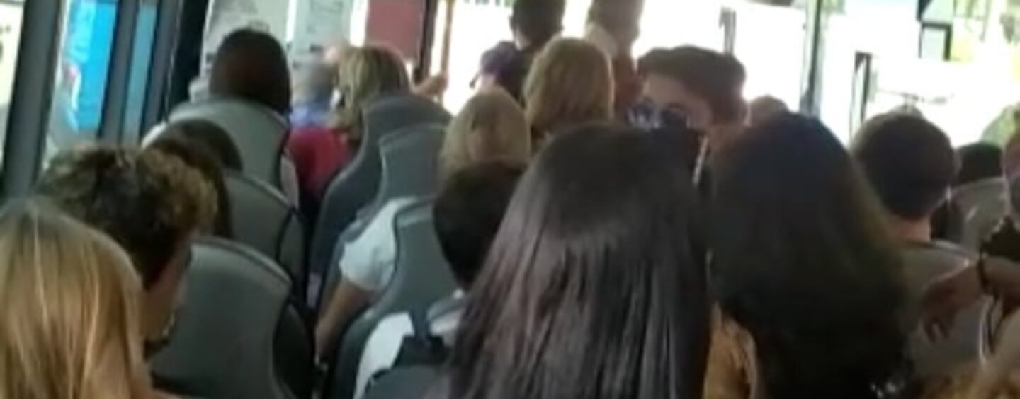 “Bus Air strapieno ad Avellino, nessun distanziamento e siamo arrivati a casa con un’ora di ritardo” La denuncia di uno studente/VIDEO