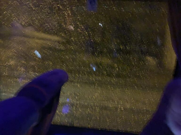 Sassi contro il pullman dei tifosi pontini dopo Avellino-Latina: la scorta evita scontro tra tifoserie